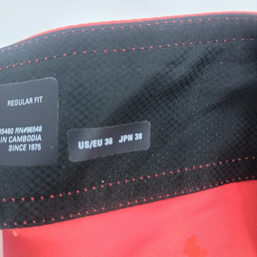 Oakley Mens Red Board Shorts Regular Fit Swim Trunks Size 36 CA35460 RN96548